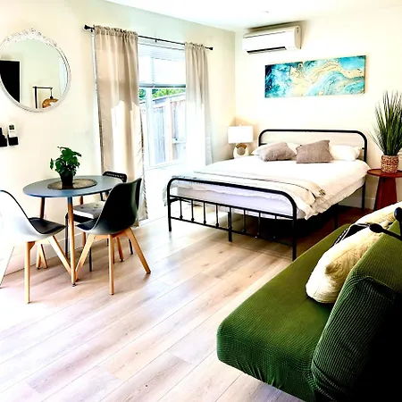 Modern Suit Premium Apartment